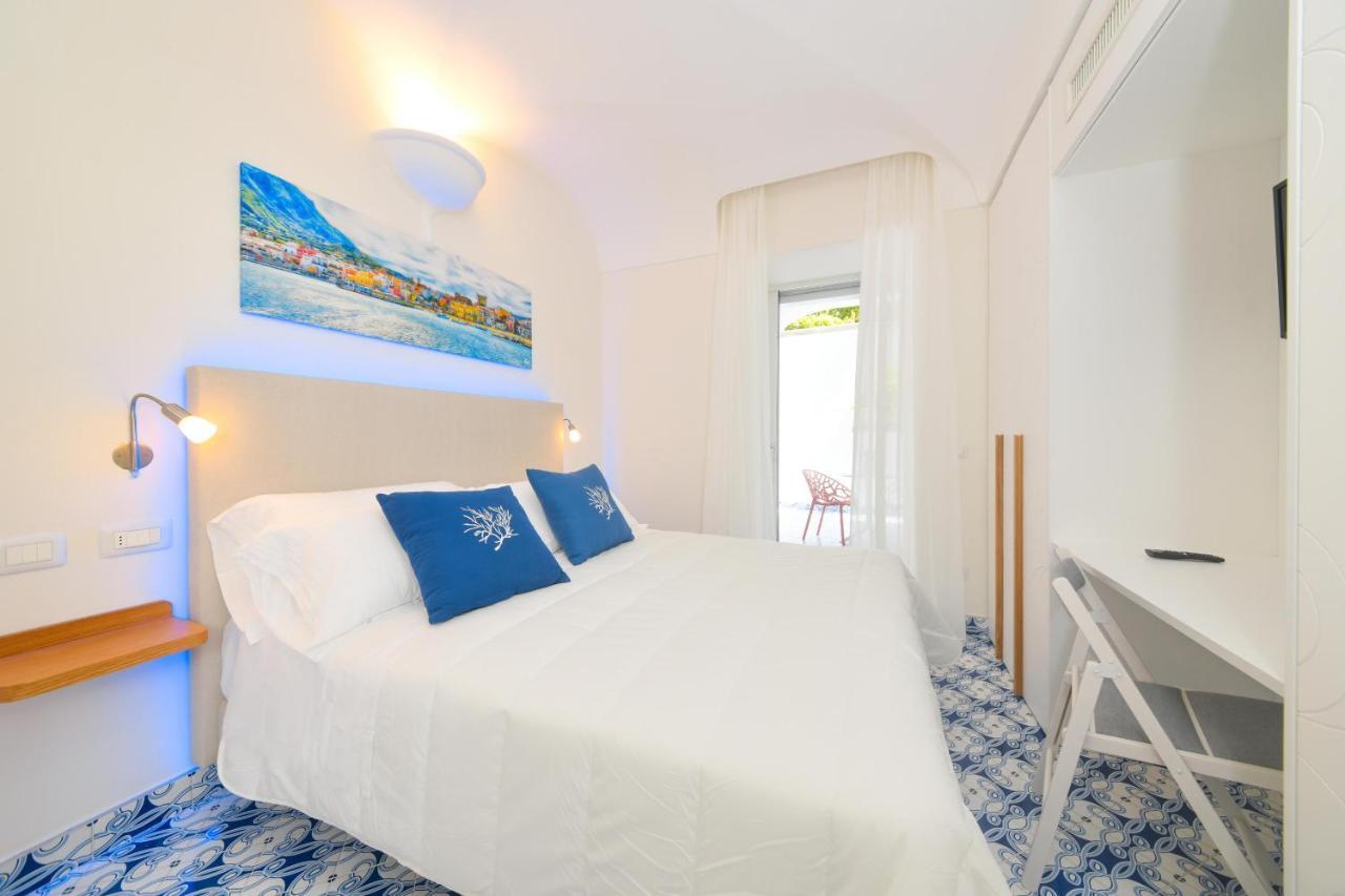 Mavilan Luxury Apartments Ischia Esterno foto